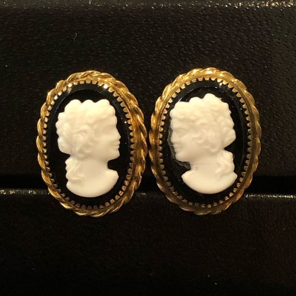 Gold Frame Black Onyx and White Pearl Cameo Earrings With 12k Gold Screw Backs - Picture 6 of 6